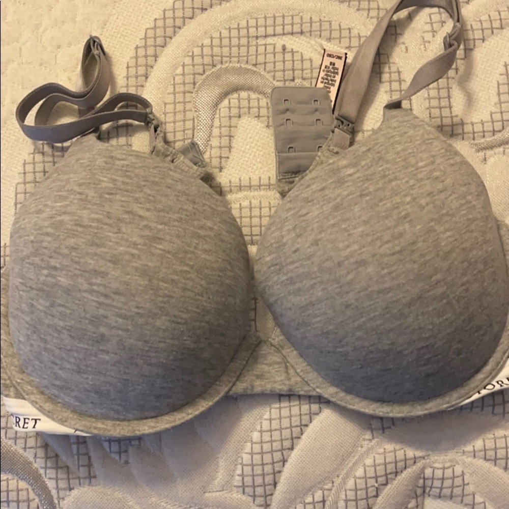 Victoria’s Secret T-shirt Push up Bra